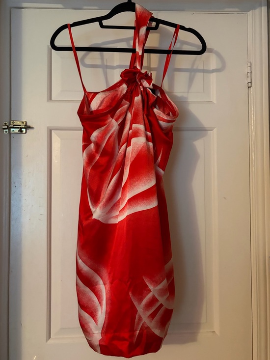 BCBGMaxAzria Dresses & Skirts - BCBGMaxAzria Red and White Silk Dress